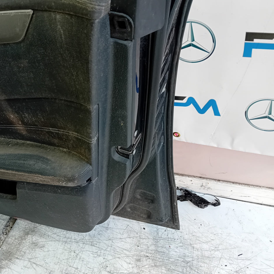 MERCEDES E-CLASS W212 SLN DRIVER FRONT DOOR OSF 2009-16 BLACK COMPLETE FMD361