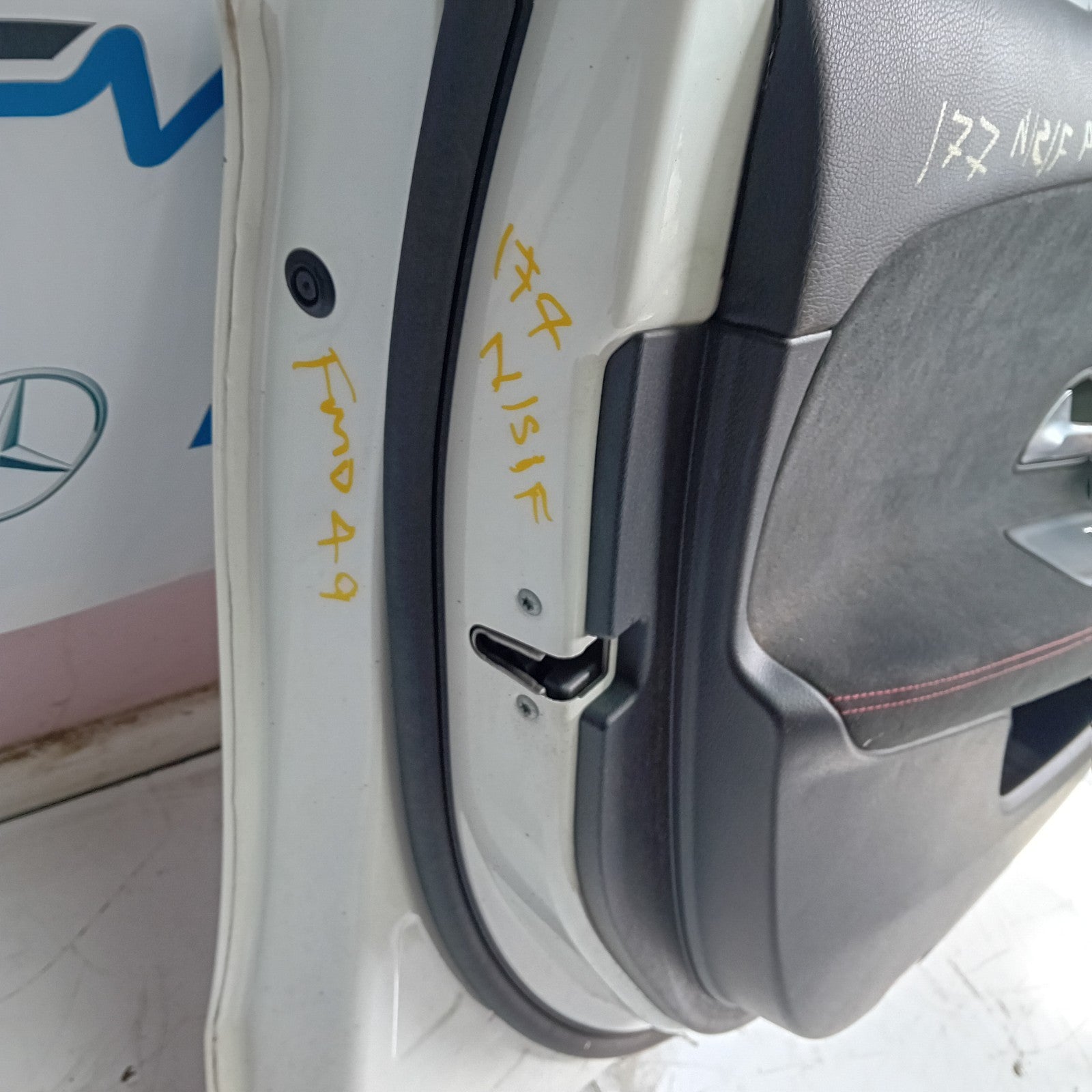 MERCEDES BENZ  A-CLASS W177 PASSENGER SIDE FRONT DOOR N/S/F COMPLETE WHITE FMD49