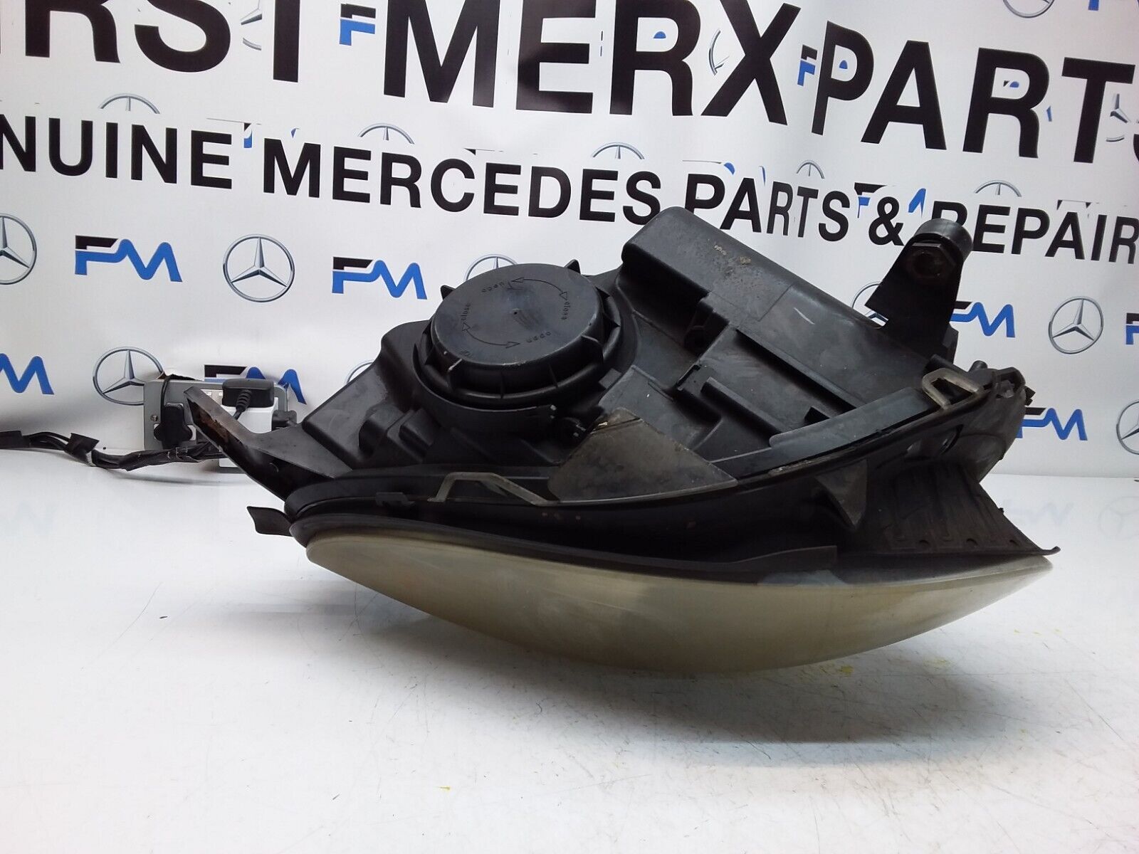 2009 MERCEDES R-CLASS W251 HEADLIGHT PASSENGER N/S FMH137