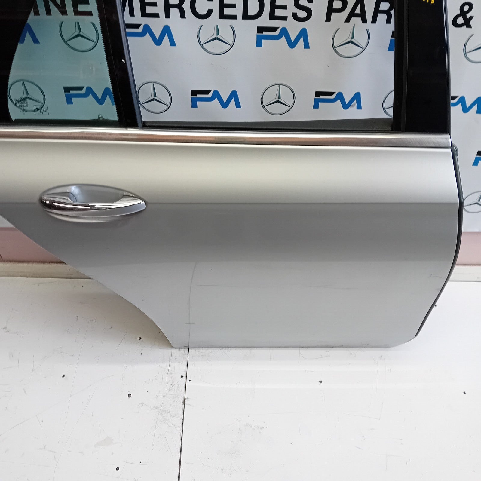 MERCEDES BENZ E CLASS W213 DRIVER SIDE REAR DOOR ( OFFSIDE REAR ) FMD13