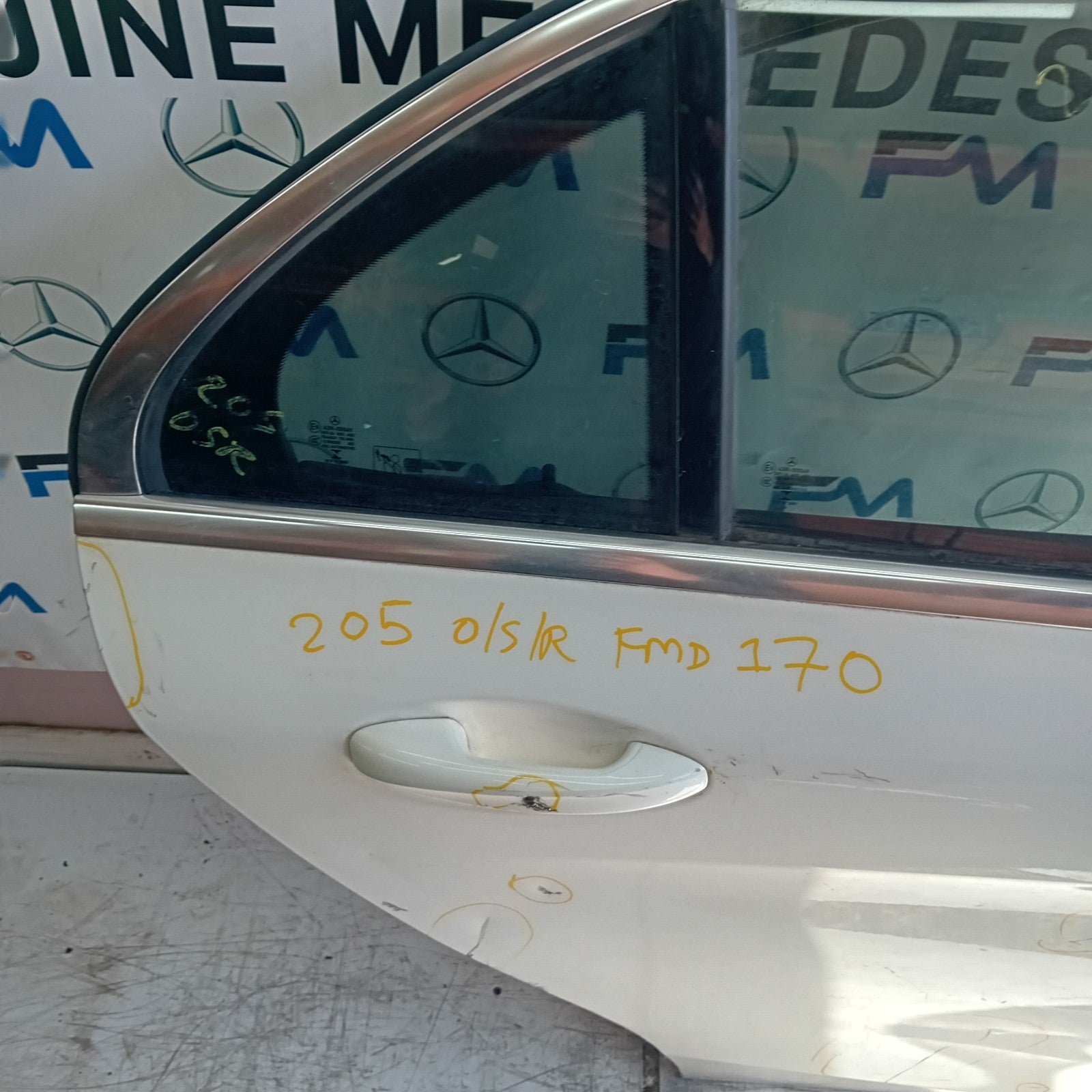 MERCEDES C-CLASS W205 COUP DRIVER REAR DOOR O/S/R WHITE 2014 ON COMPLETE FMD170