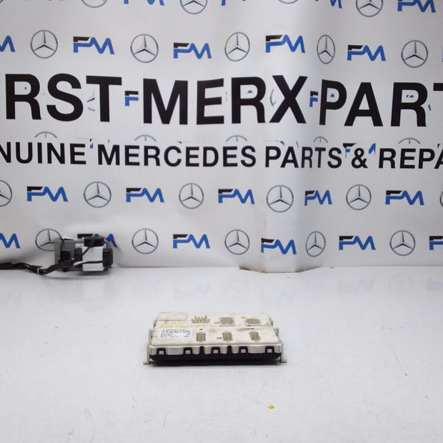 Mercedes C-CLASS W205 SAM Signal Control Module Unit A1569005303 FM00348