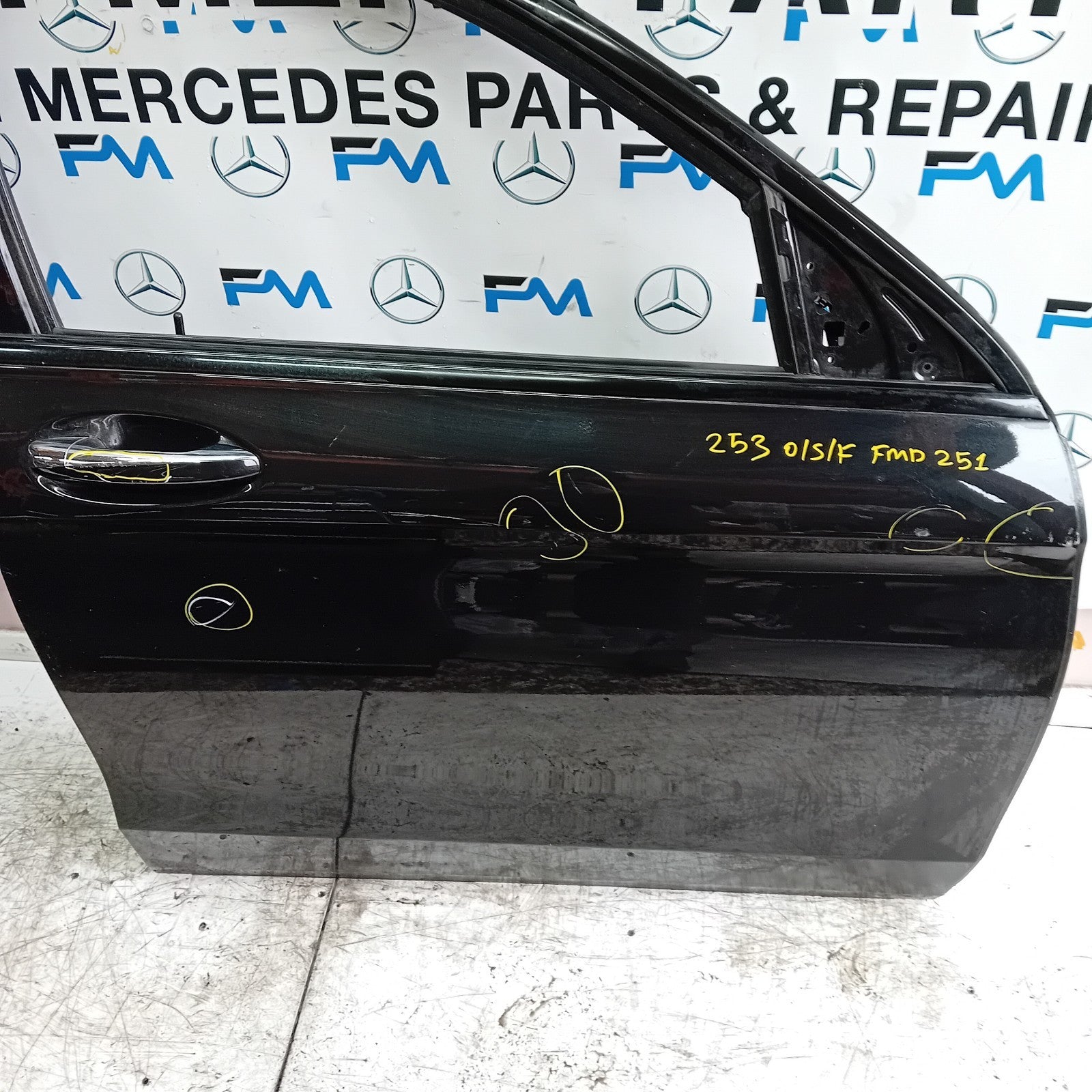 MERCEDES GLC X253 DRIVER FRONT DOOR OSF BLACK 2016 ON COMPLETE FMD251