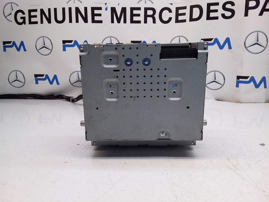 MERCEDES BENZ C CLASS W205 2017 RADIO CD  STEREO HEAD UNIT  A2059005036 FM00304