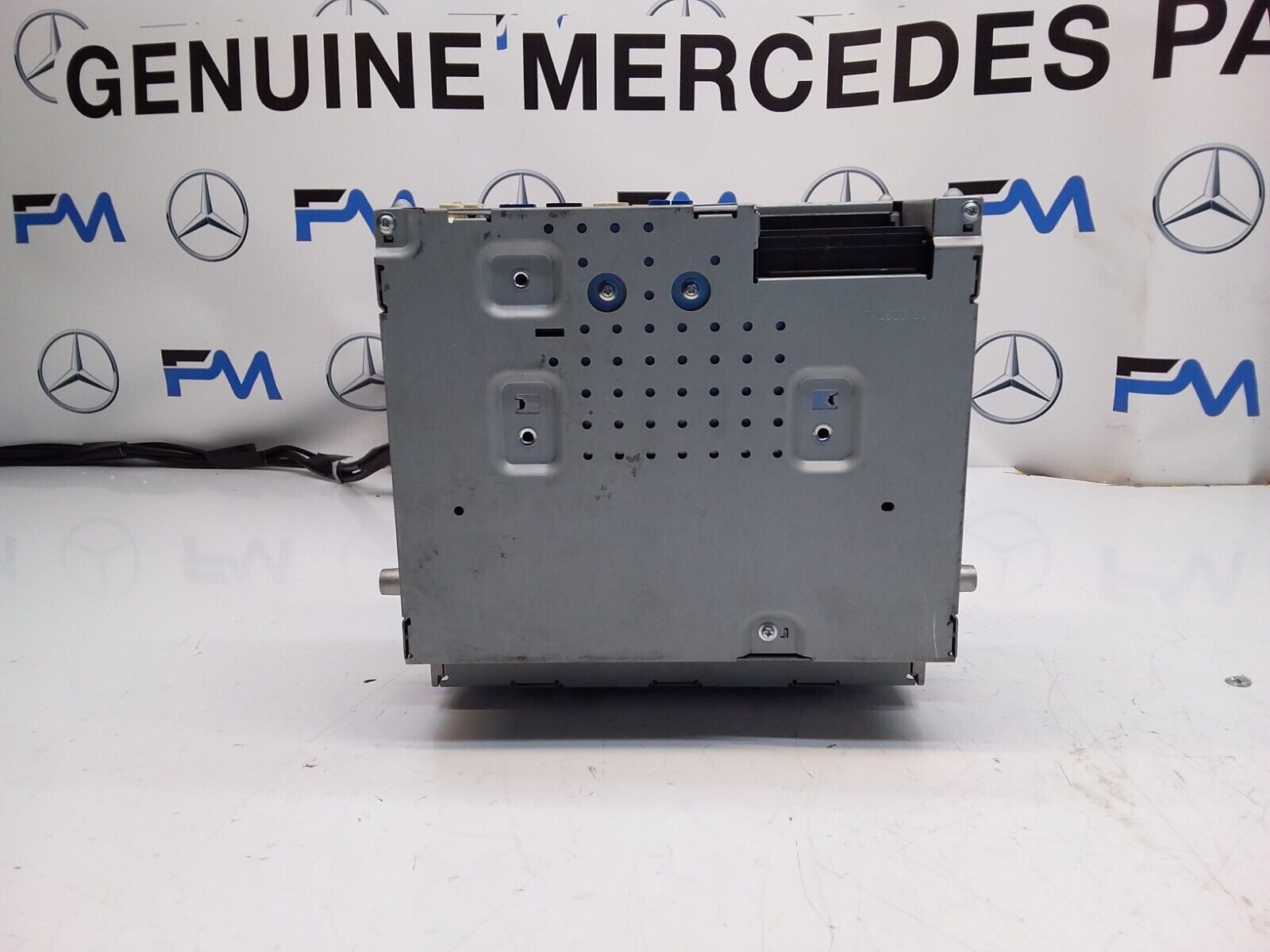 MERCEDES BENZ C CLASS W205 2017 RADIO CD  STEREO HEAD UNIT  A2059005036 FM00304