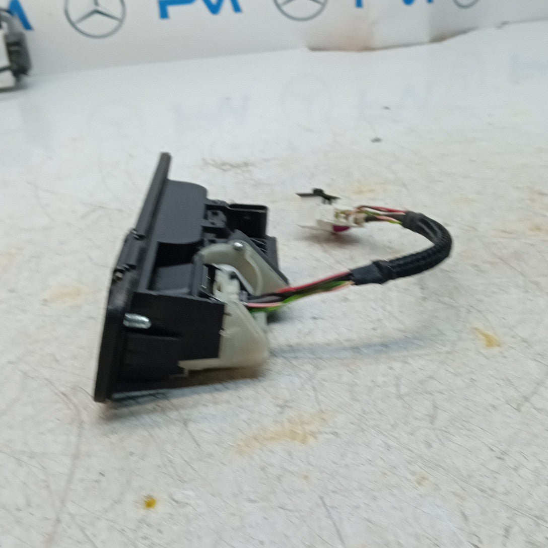 MERCEDES BENZ  GLE W166 TAILGATE HANDLE REAR VIEW CAMERA  A1667500993 FM001631