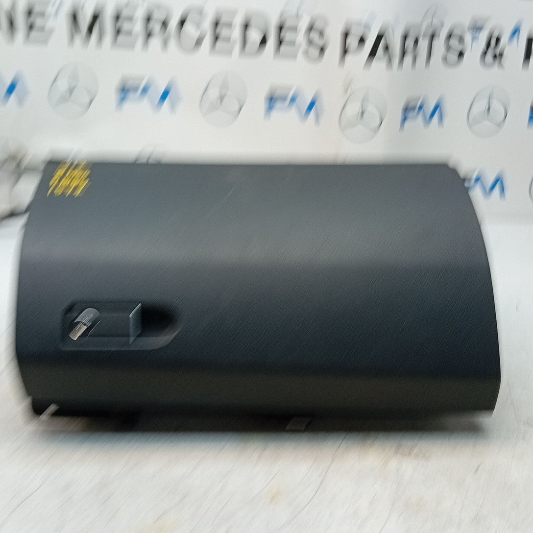 MERCEDES BENZ  E-CLASS W212 DASHBOARD GLOVEBOX  2015 A2126803191 FM001574