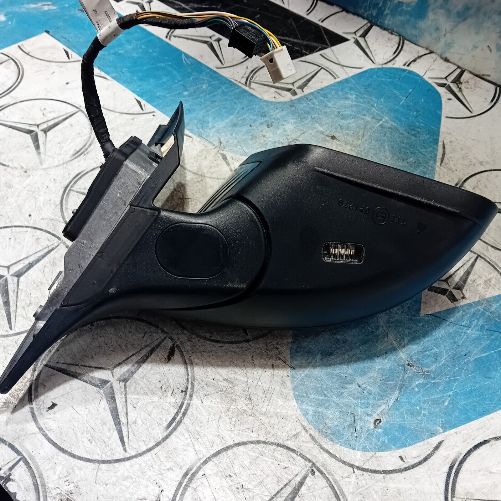 2007/2015 MERCEDES BENZ W205 C CLASS  WING MIRROR FOLDING RIGHT SIDE A2058104402