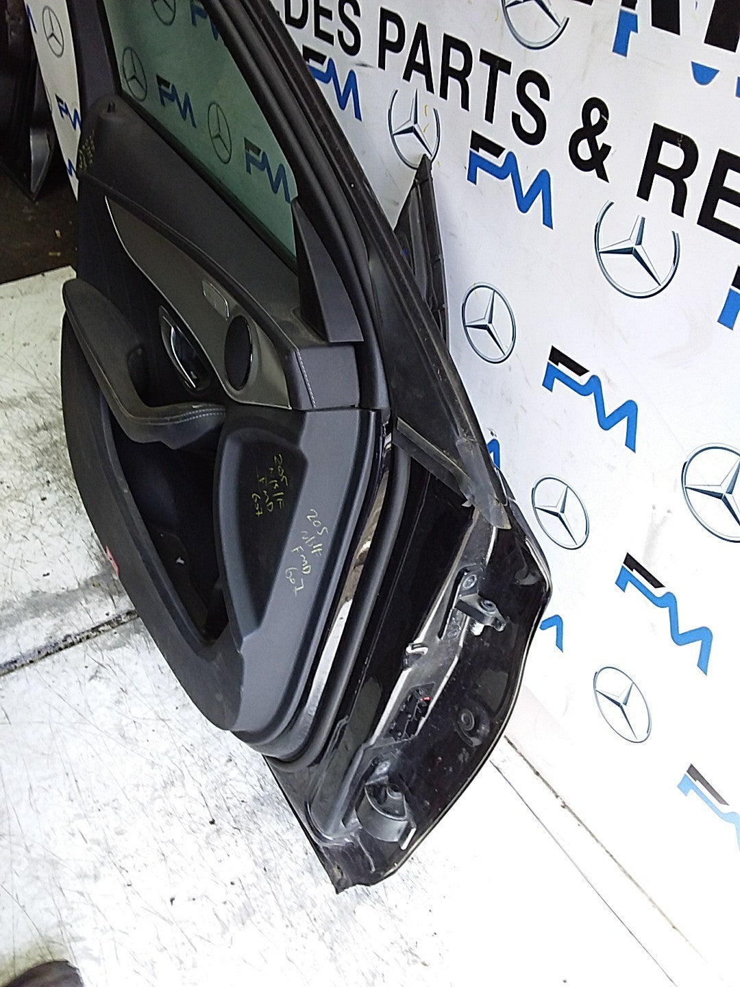 MERCEDES C-CLS W205 SLN PASSENGER FRONT DOOR NSF BLACK 2014-21 COMPLETE FMD607