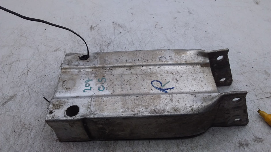 MERCEDES BENZ C-CLASS W204 RIGHT SIDE FRONT CRASH BAR SUPPORT A2046200995 FMR409