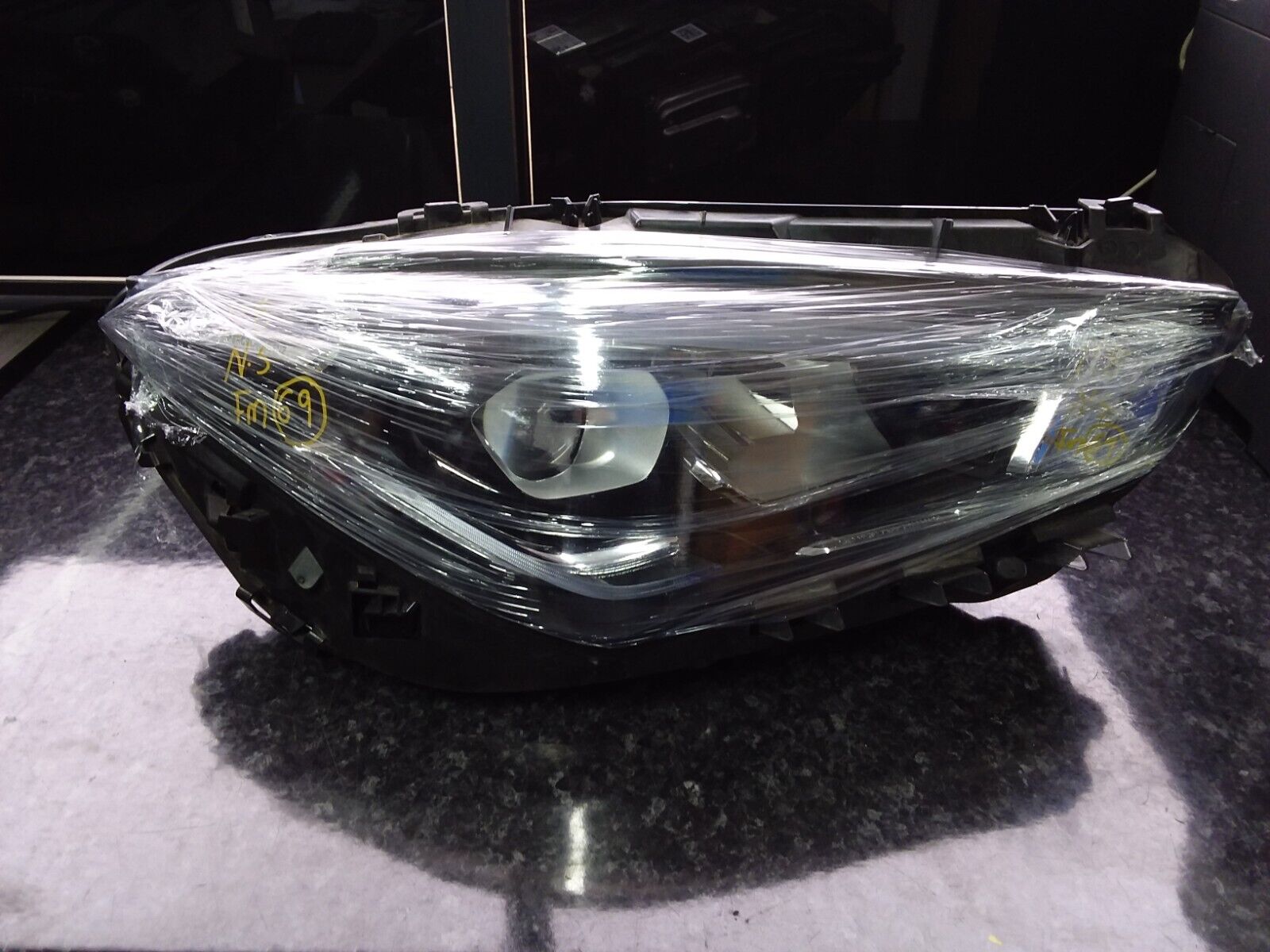 MERCEDES CLA W118 19-23 LEFT PASSENGER SIDE LED HEADLAMP A1189068600 FM69