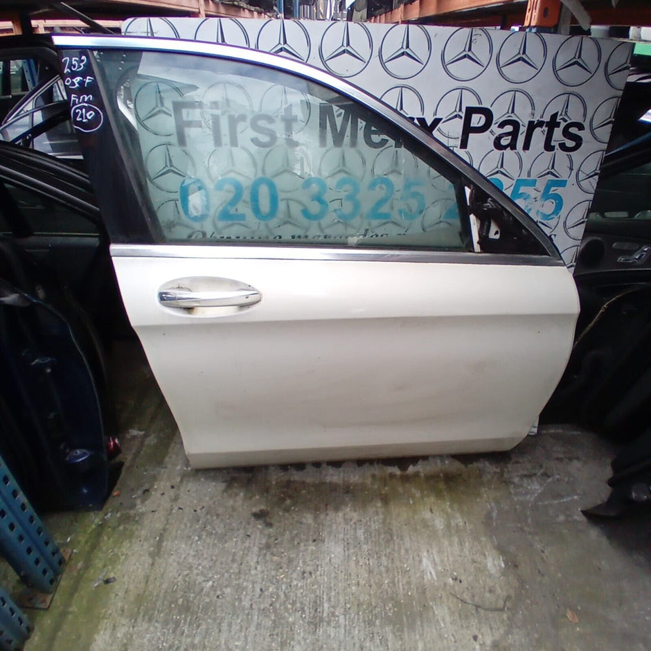 MERCEDES BENZ GLC W253 DRIVER SIDE FRONT DOOR ( OFF SIDE FRONT )