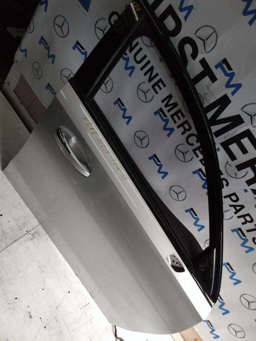 MERCEDES BENZ  C-CLASS W177 DRIVER SIDE FRONT DOOR O/S/F COMPLETE GREY FMD59