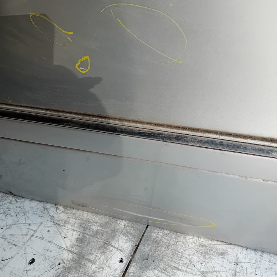 MERCEDES BENZ  E-CLASS W212 DRIVER FRONT DOOR OSF SILVER 2013  FMD483
