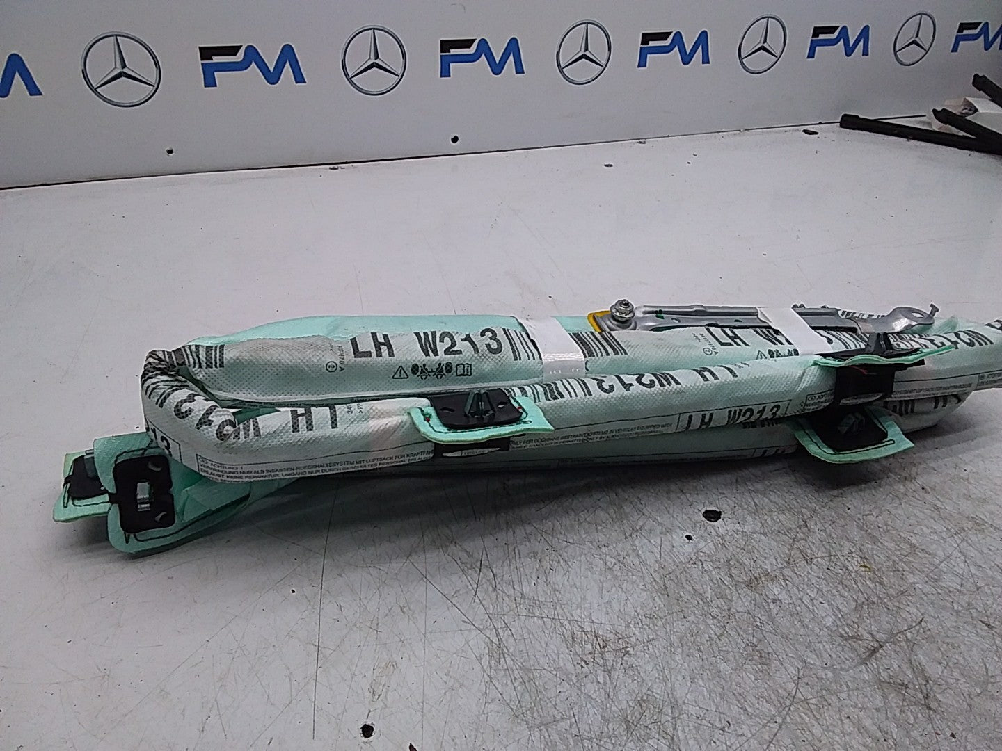 MERCEDES E-CLS W213 SLN CURTAIN ROOF AIRBAG  LEFT PASSENGER A2138600902 FMR224