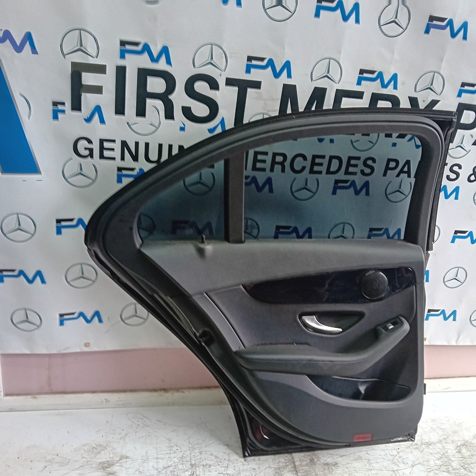 MERCEDES BENZ C-CLASS W205 PASSENGER SIDE REAR DOOR N/S/R BLACK COMPLETE FMD143