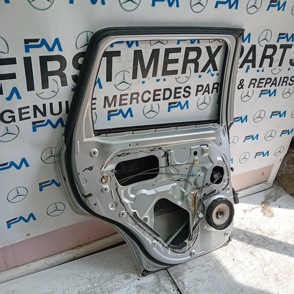 MITSUBISHI OUTLANDER MK3 PASSENGER SIDE REAR DOOR NSR SILVER FMD289 