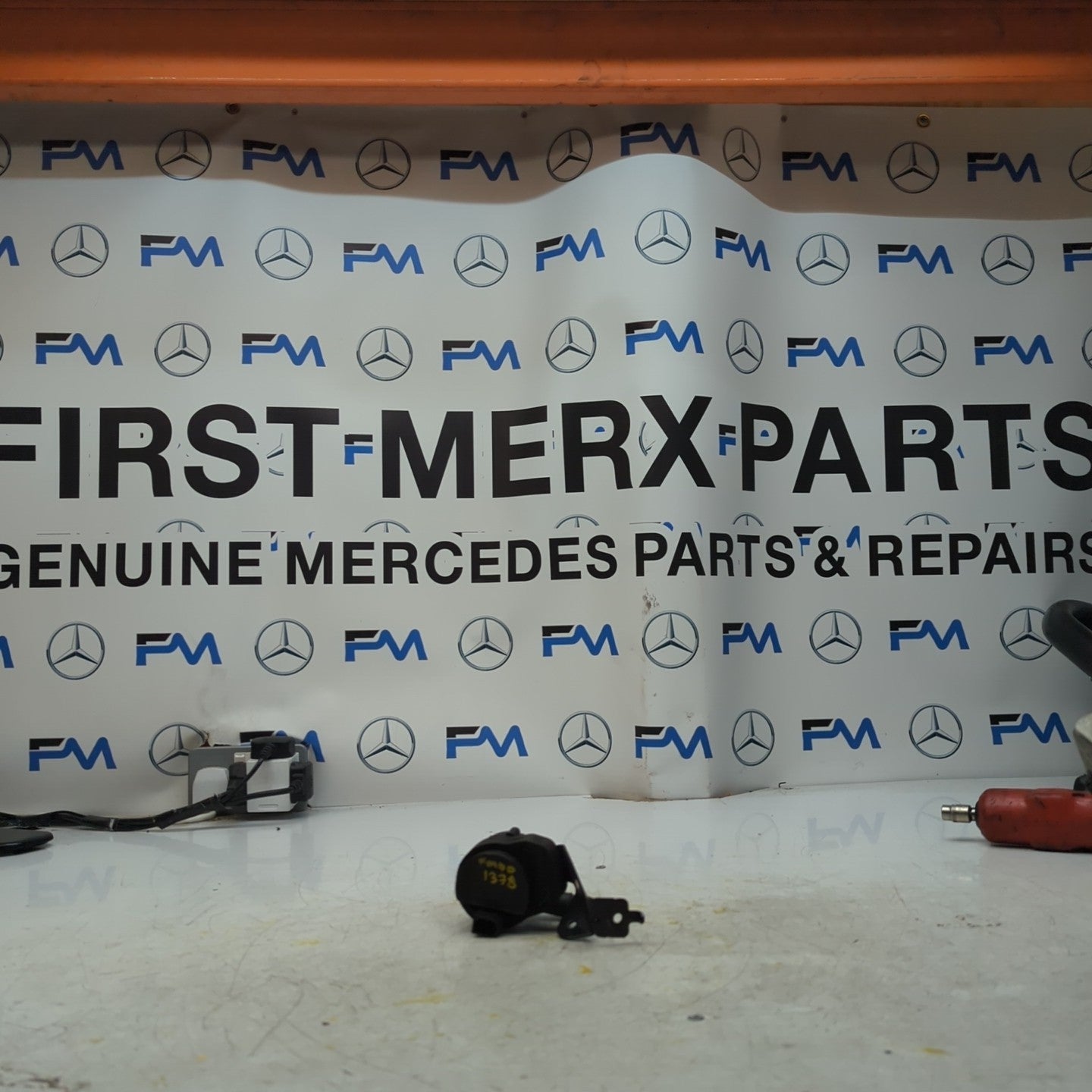 MERCEDES BENZ  C E-CLASS W211 ELECTRIC COOLANT WATER PUMP A2118350028 FM001378