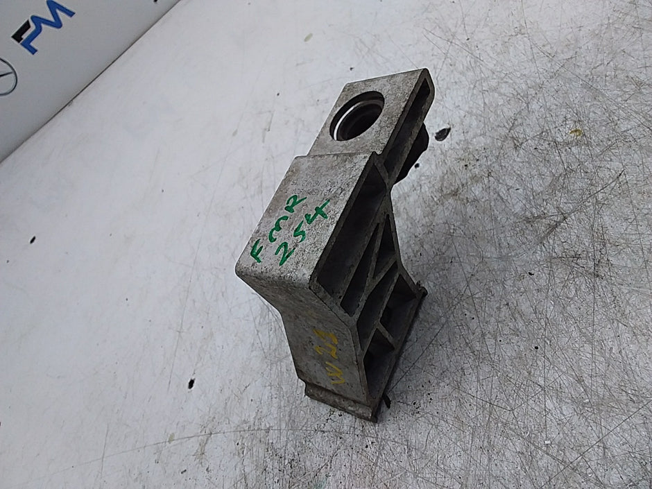 MERCEDES E-CLS W213 RADIATOR HOLDER FMR254