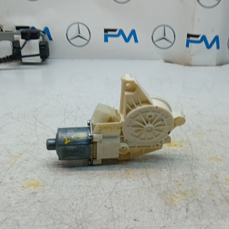 MERCEDES C-CLASS W204 WINDOW REGULATOR MOTOR LEFT NSF A2048200642 FM001456