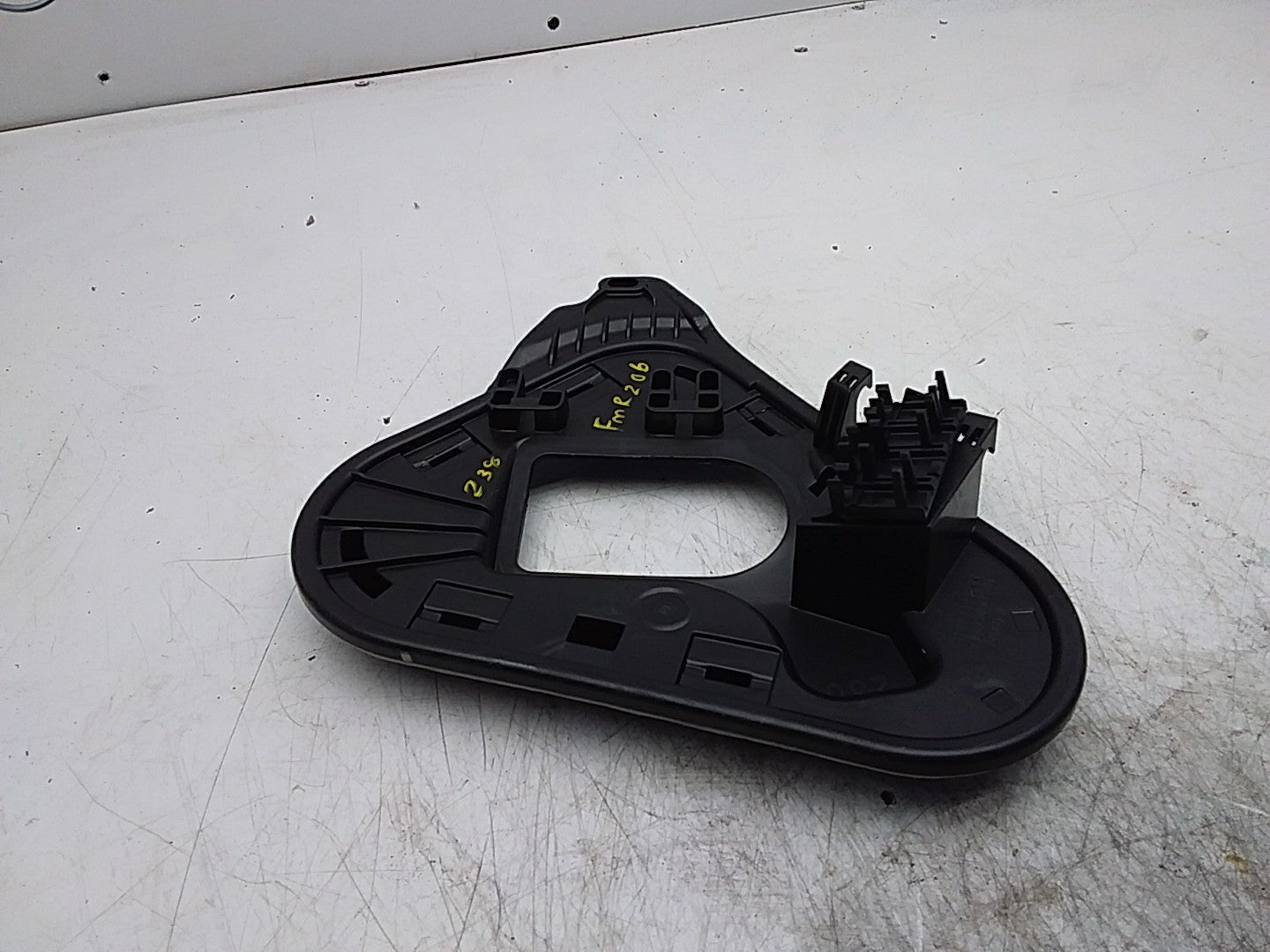 MERCEDES E-CLASS W238 INNER DOOR PANEL COVER FRONT RIGHT A2387205802 FMR206