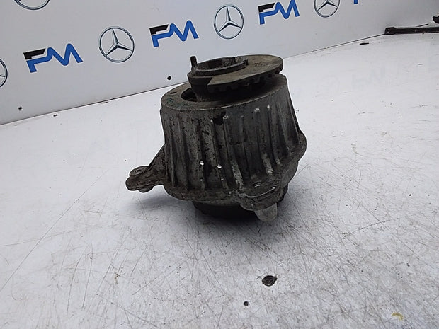 MERCEDES BENZ  C-CLASS W205  ENGINE MOUNT LEFT NS A2052406417 FMR318