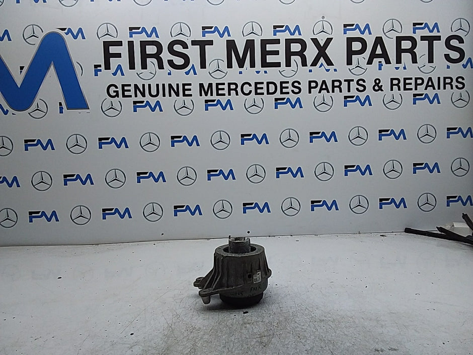 MERCEDES BENZ C-CLASS  W205  ENGINE MOUNT RIGHT OS A2052406717 FMR346