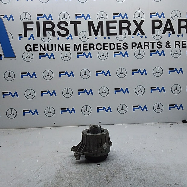 MERCEDES BENZ C-CLASS  W205  ENGINE MOUNT RIGHT OS A2052406717 FMR346