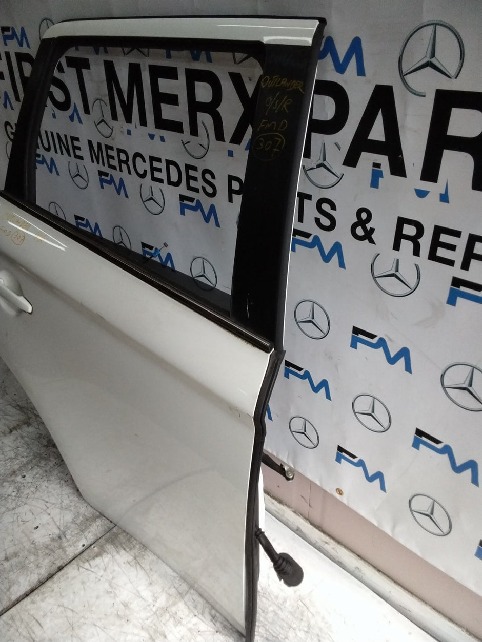 MITSUBISHI OUTLANDER MK3 DRIVER SIDE REAR DOOR OSR 2013 WHITE FMD307