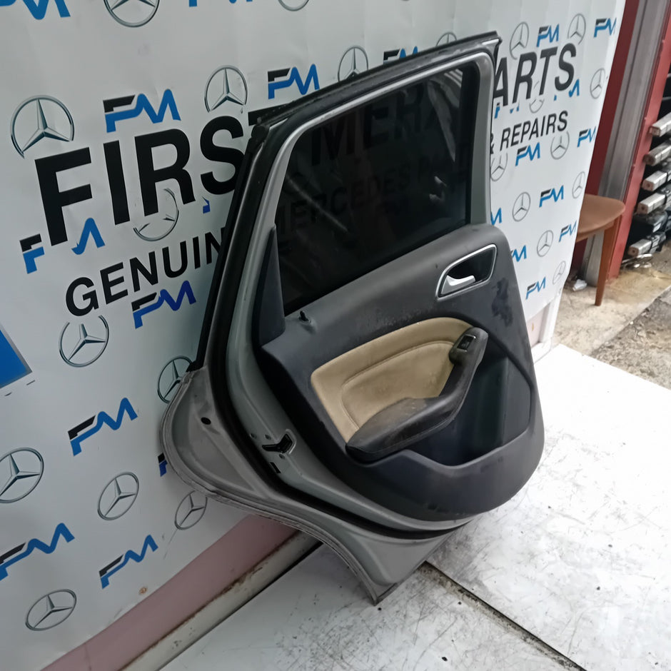 MERCEDES BENZ B-CLASS W246 PASSENGER SIDE REAR DOOR N/S/R SILVER COMPLETE FMD139