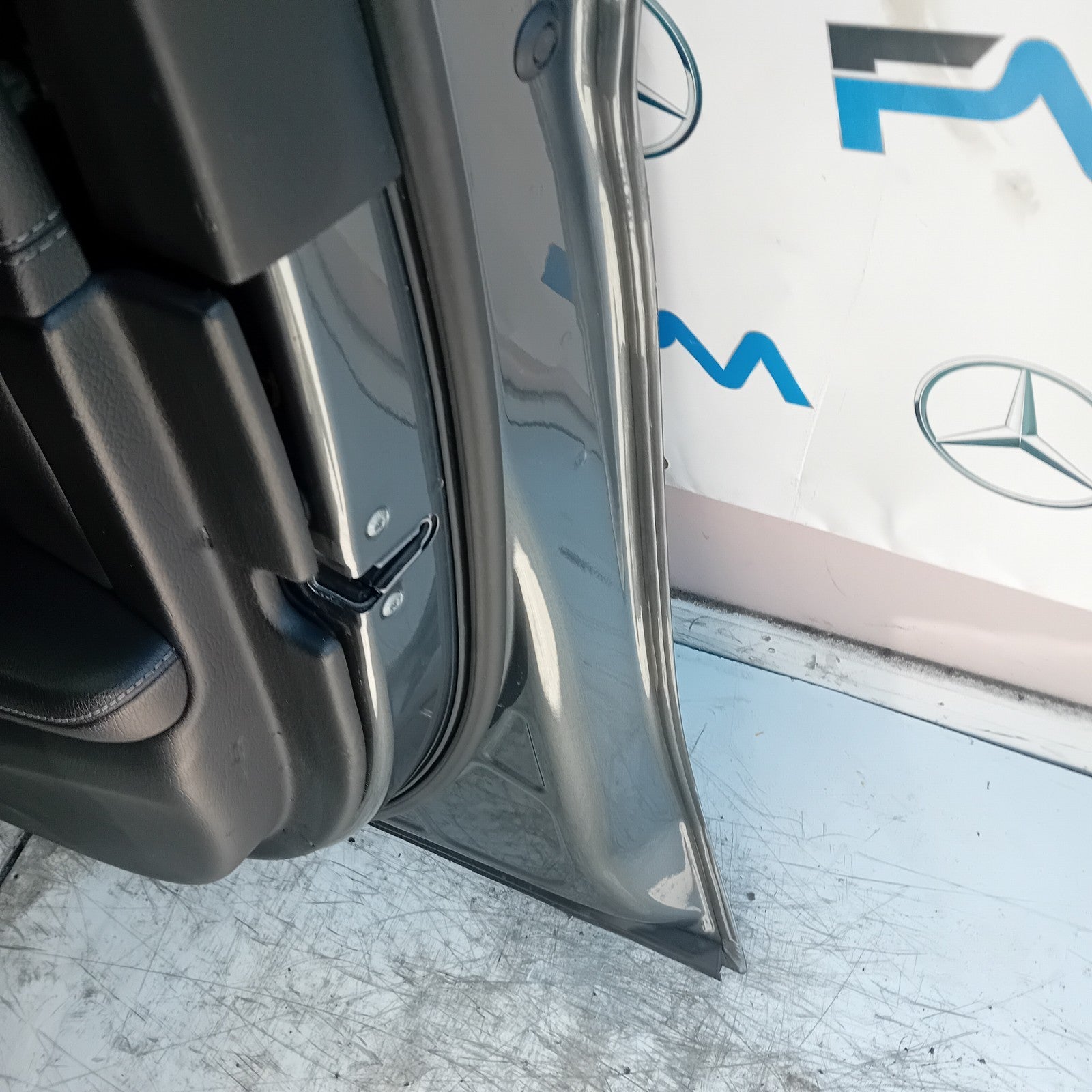 MERCEDES E-CLASS W213 DRIVER FRONT DOOR OSF 2016 ON GREY COMPLETE  FMD514