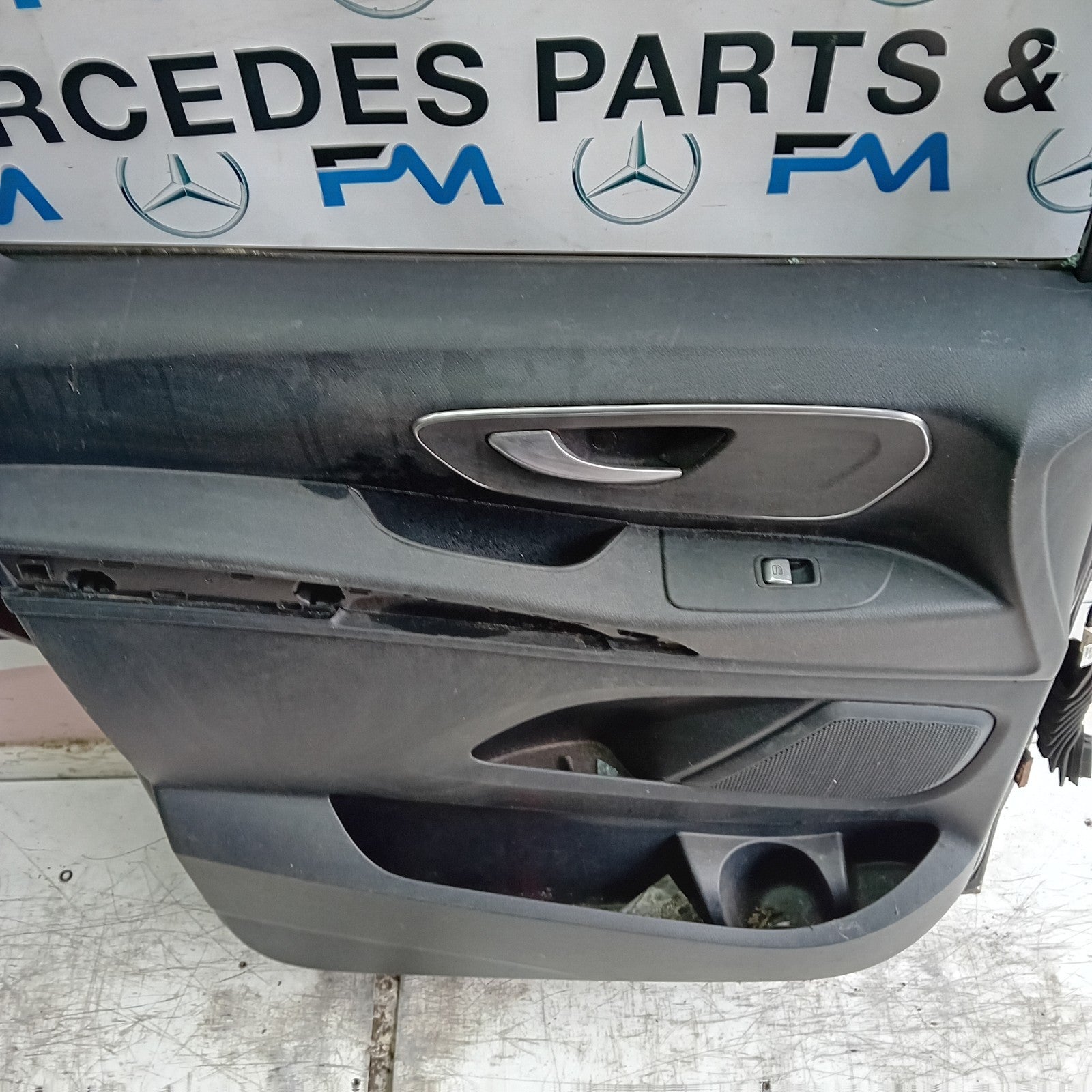 MERCEDES VITO W447 PASSENGER FRONT DOOR NSF BLACK 2014 ON COMPLETE FMD386