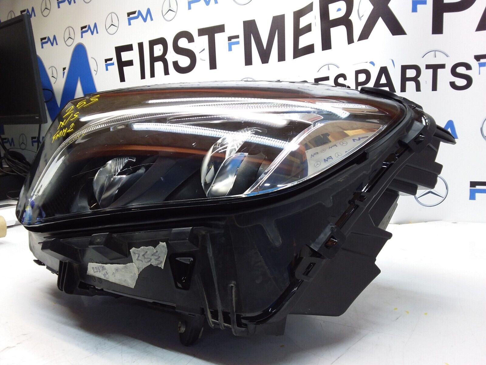 2018 MERCEDES GLC CLASS W253 N/S Passenger Side Front Headlight A2539065701 FMH2