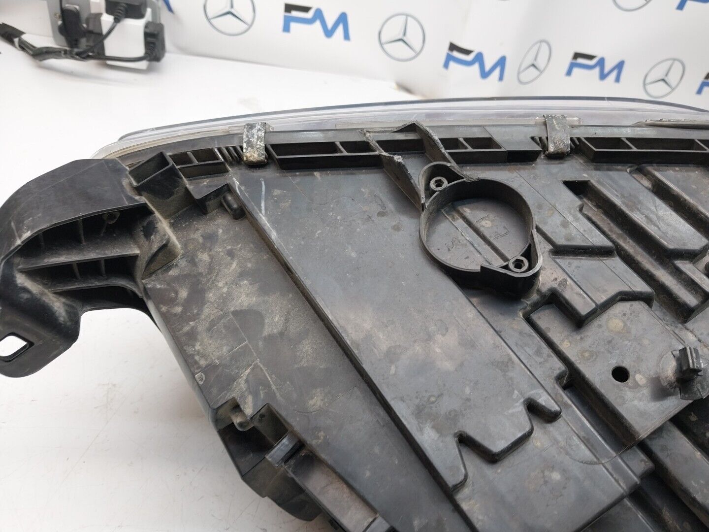 GENUINE USED MERCEDES GL  Passengers Left Front Headlight A1668202761 FMH0067