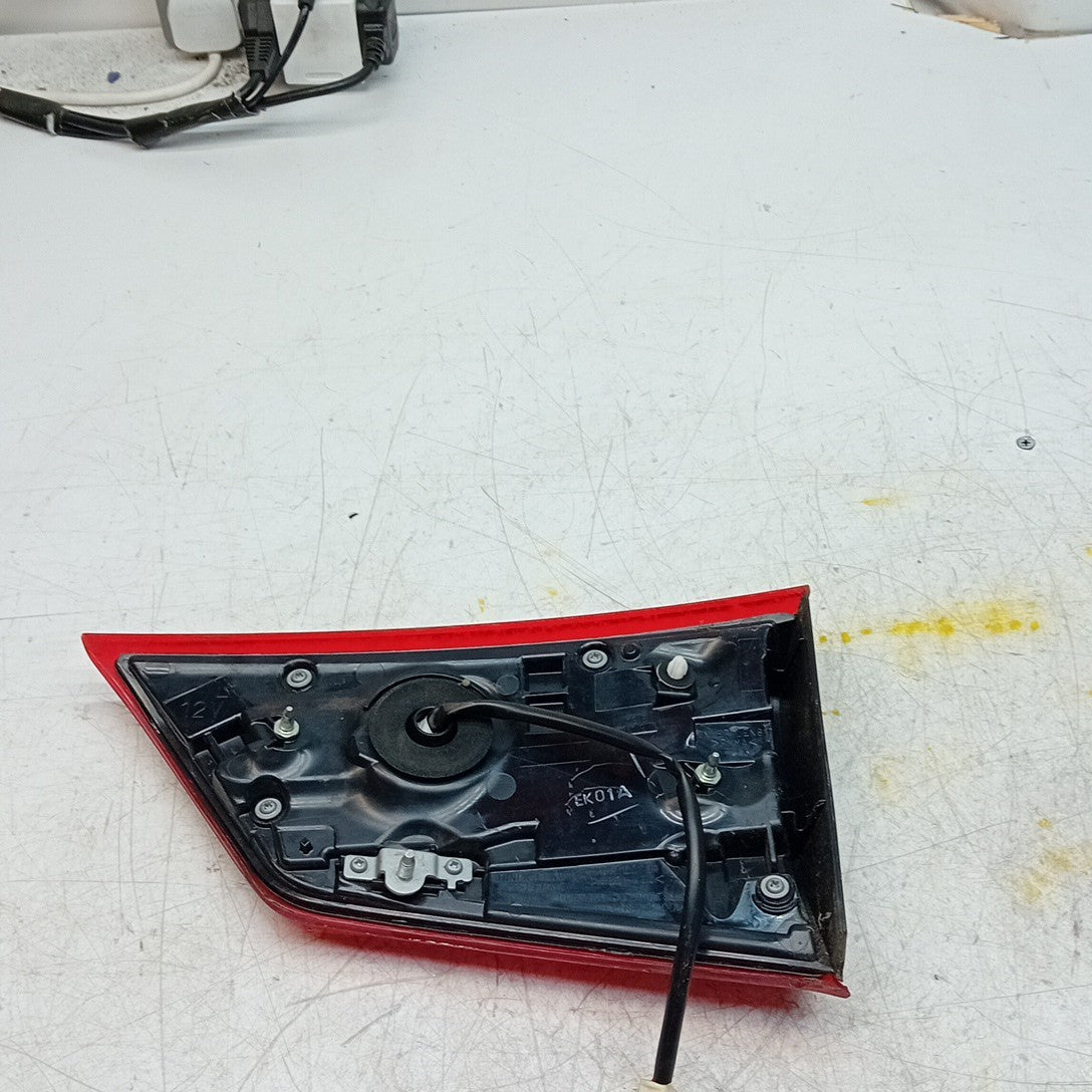 MITSUBISHI OUTLANDER MK3 PASSENGER SIDE LEFT REAR INNER TAIL LIGHT 2013 FMT303