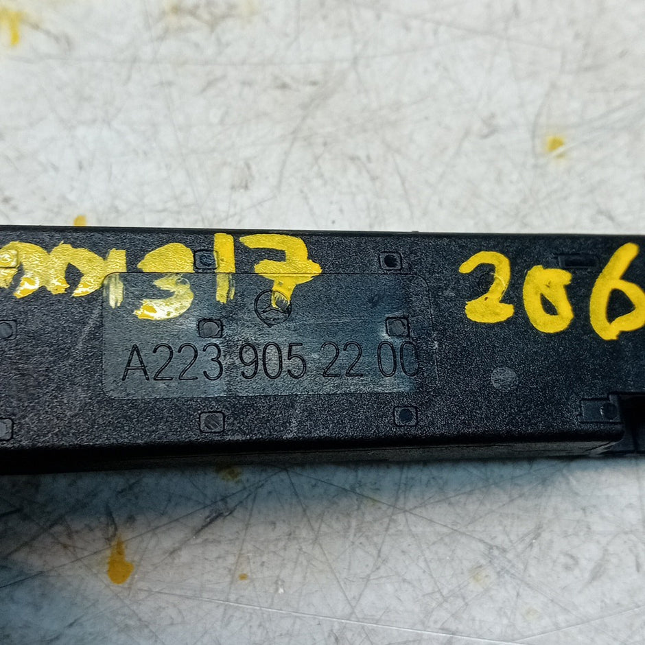 MERCEDES BENZ  E-CLASS W206 KEYLESS ENTRY ANTENNA  A2239052200 FM001317