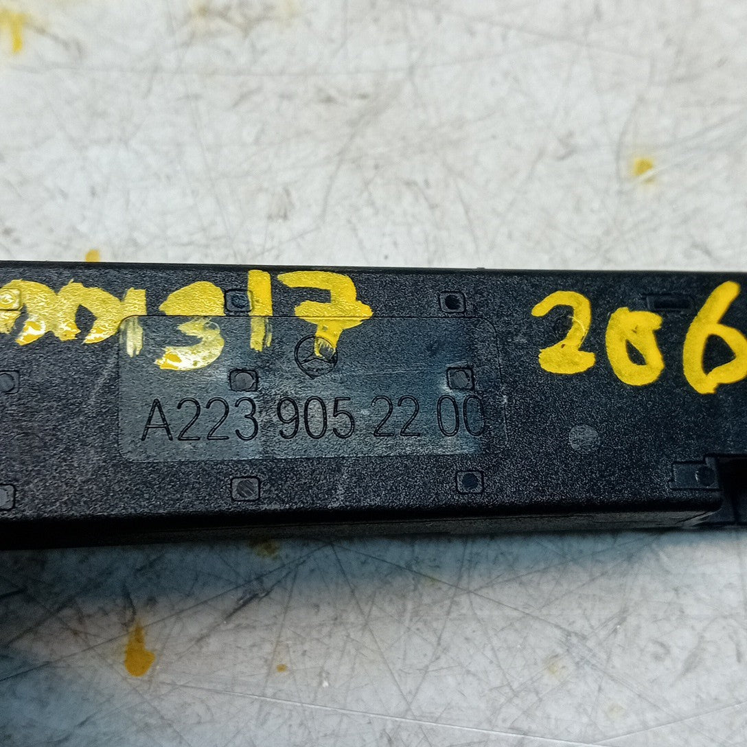 MERCEDES BENZ  E-CLASS W206 KEYLESS ENTRY ANTENNA  A2239052200 FM001317