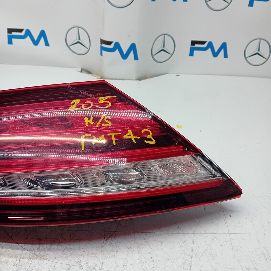 MERCEDES C-CLASS W205 COUPE 2018 REAR PASSENGER N/S TAIL LIGHT A2059063105 FMT43