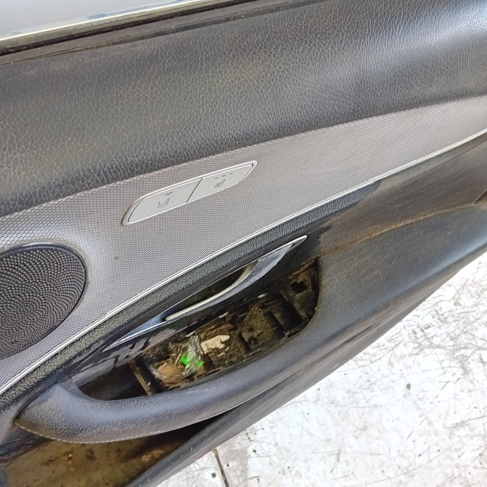 MERCEDES BENZ  E-CLASS W213 DRIVER FRONT DOOR OSF GREY 2016 ON COMPLETE FMD202