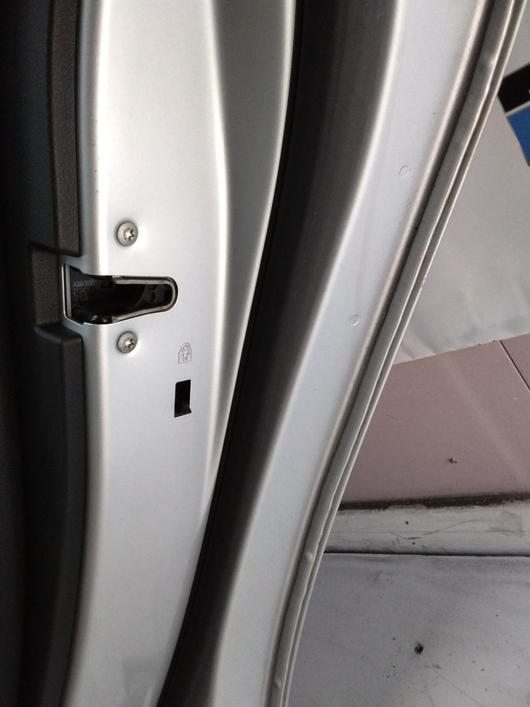 MERCEDES BENZ A-CLASS W177 DRIVER SIDE REAR DOOR O/S/R COMPLETE SILVER FMD71