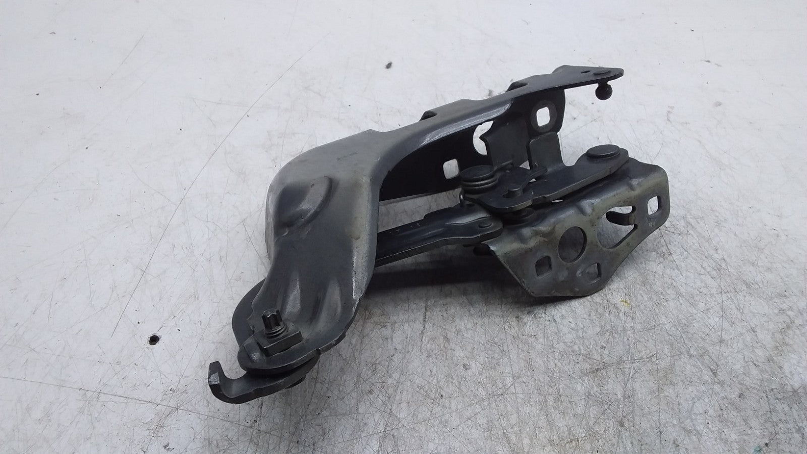 MERCEDES BENZ GLC W253 PASSENGER SIDE BONNET HINGE A2538800128 FMR424