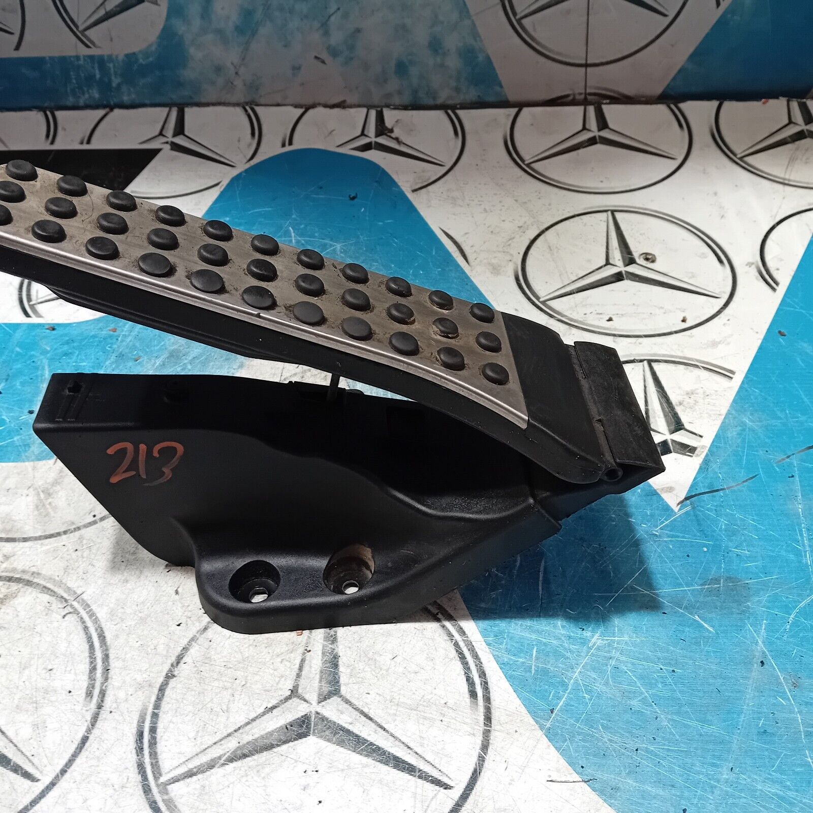 Mercedes-Benz E W213 2018 Diesel accelerator throttle pedal A20530000104