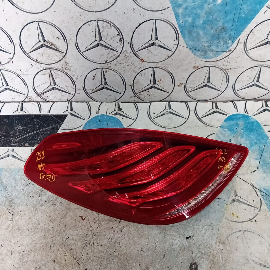 MERCEDES BENZ S-CLASS W222  PASSENGER SIDE ( N.S ) LED TAIL LIGHT