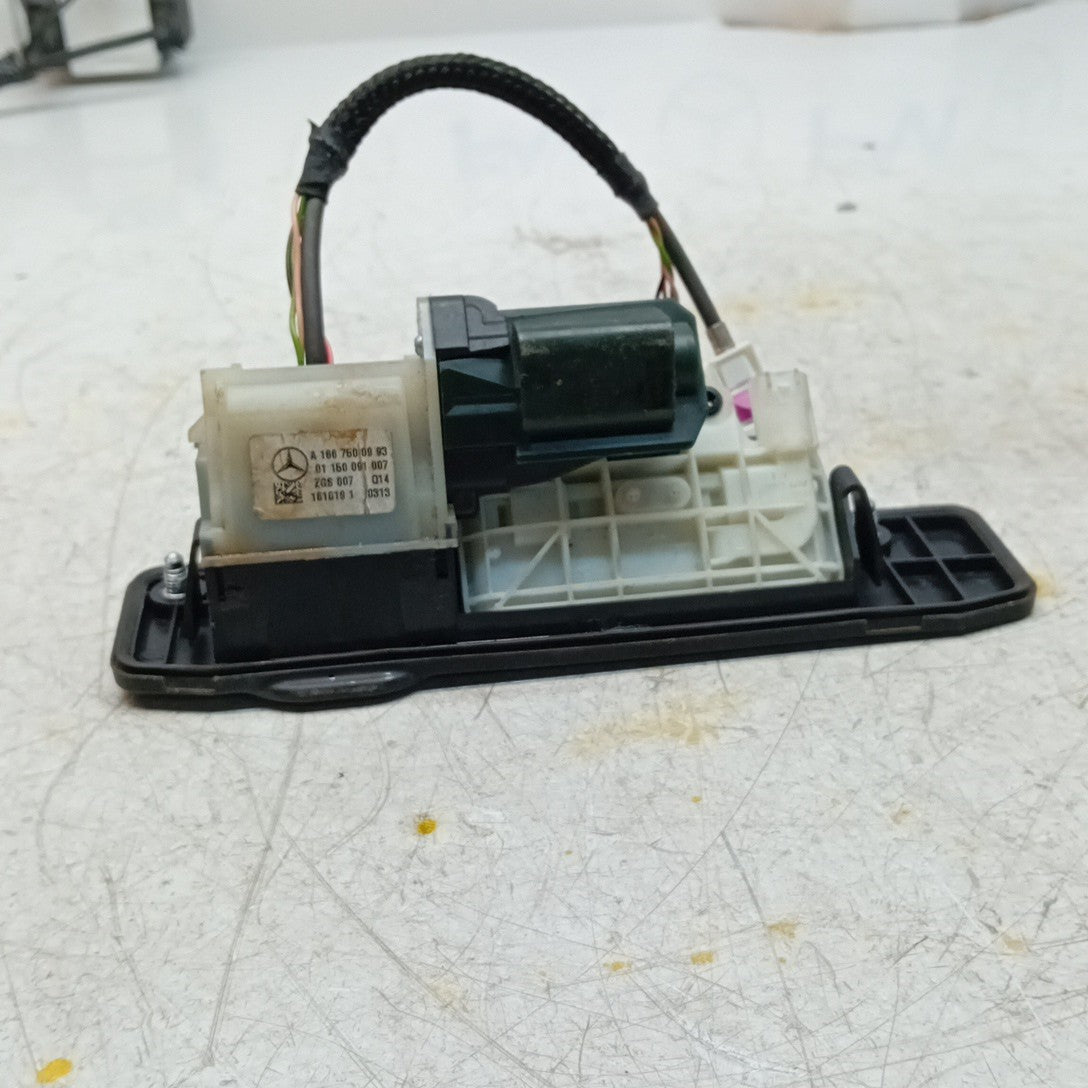 MERCEDES BENZ  GLE W166 TAILGATE HANDLE REAR VIEW CAMERA  A1667500993 FM001631