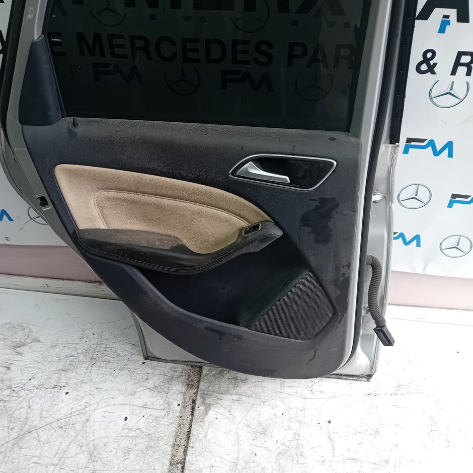 MERCEDES BENZ B-CLASS W246 PASSENGER SIDE REAR DOOR N/S/R SILVER COMPLETE FMD139