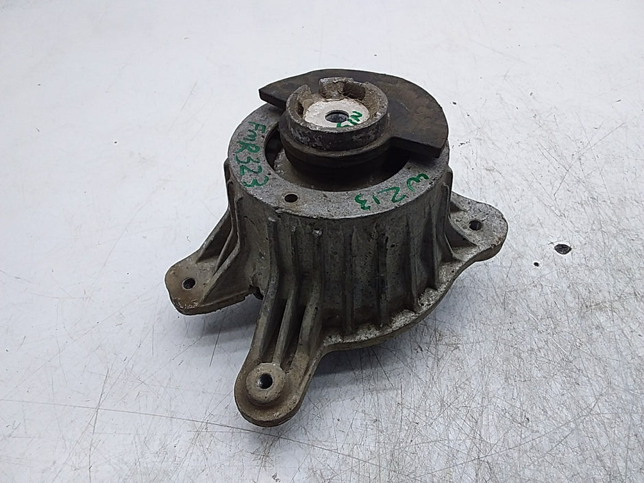 MERCEDES BENZ  E-CLASS W213  ENGINE MOUNT LEFT NS A2132400500 FMR323