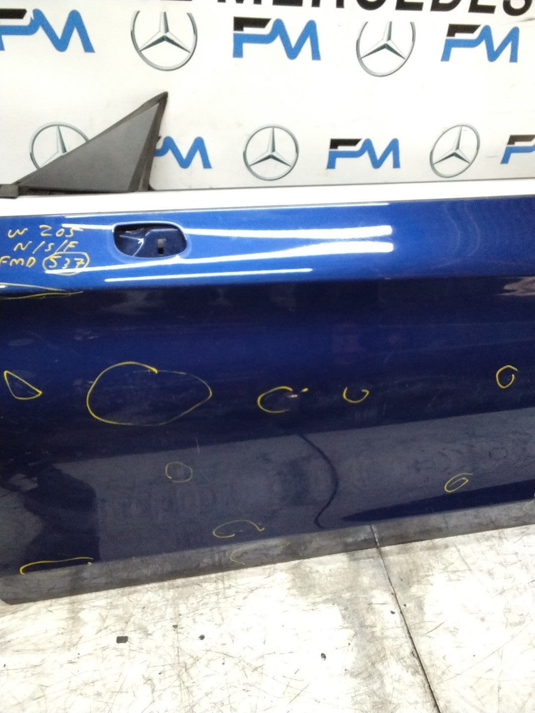 MERCEDES BENZ C-CLASS W205  PASSENGER FRONT DOOR NSF BLUE 2015-21  FMD537