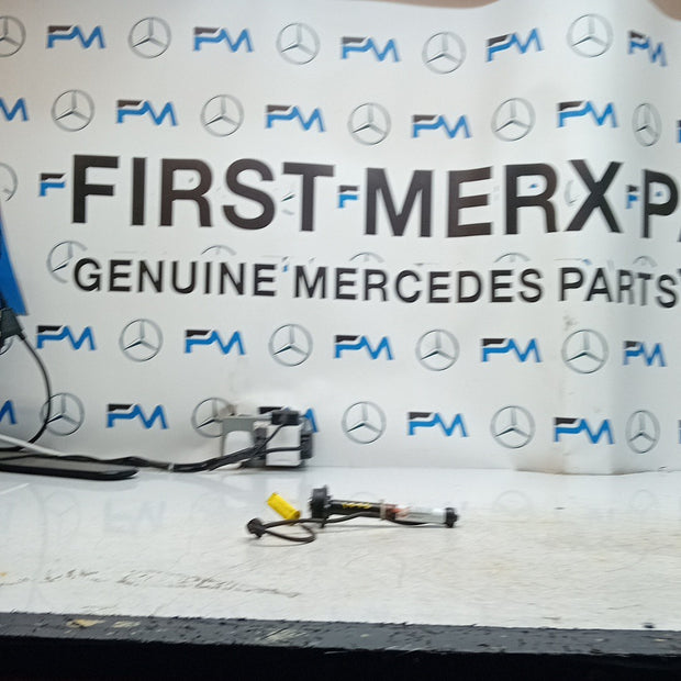 MERCEDES C CLASS W205 BONNET PEDESTRIAN ACTUATOR A2059060002 2017 FM001446