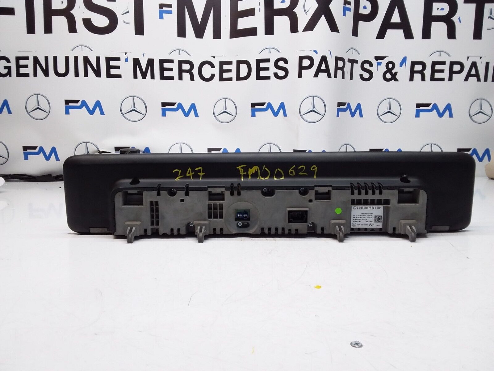 MERCEDES B-CLASS W247 DISPLAY SCREEN INSTRUMENT CLUSTER A2479007204 FM00629