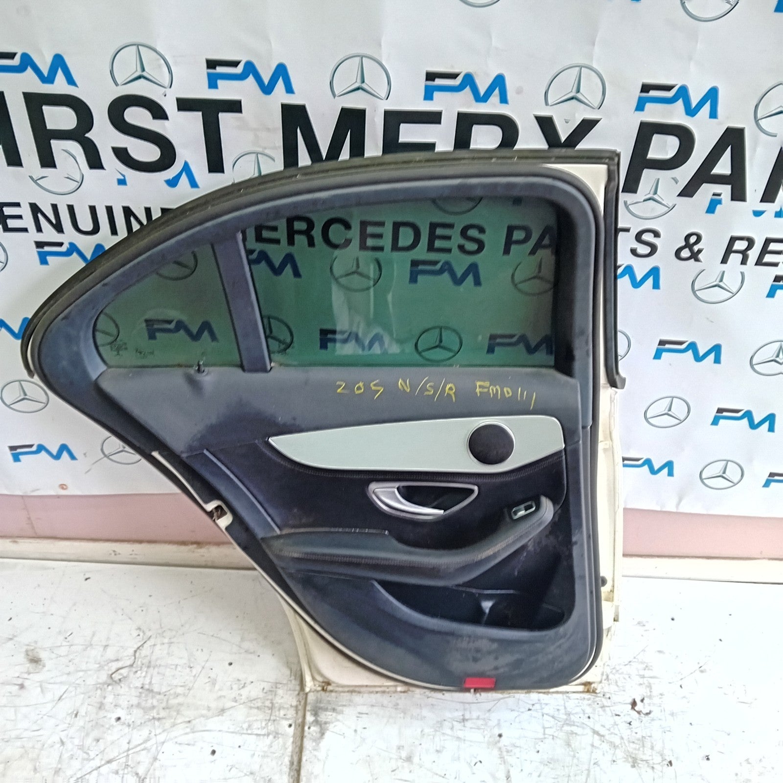 MERCEDES BENZ  C-CLASS W2O5 PASSENGER SIDE REAR DOOR N/S/R COMPLETE BLACK FMD111